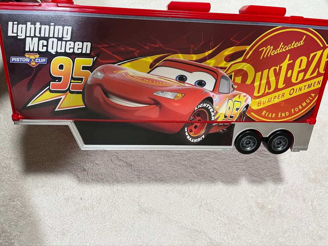 まとめ売り たくさんのせよう！大きなマック トレーラー カーズトミカ32台　廃盤