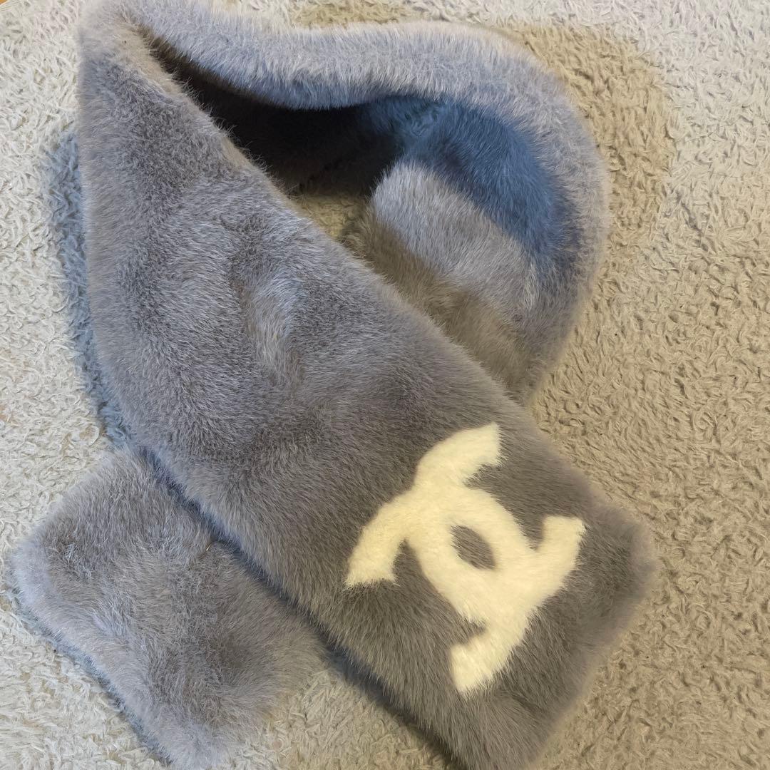 ノベルティ　シャネル グレー マフラー