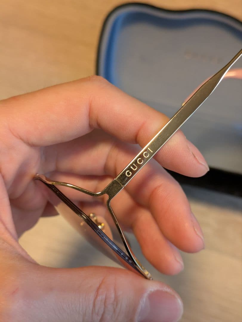 GUCCI　サングラス　GG0818sa