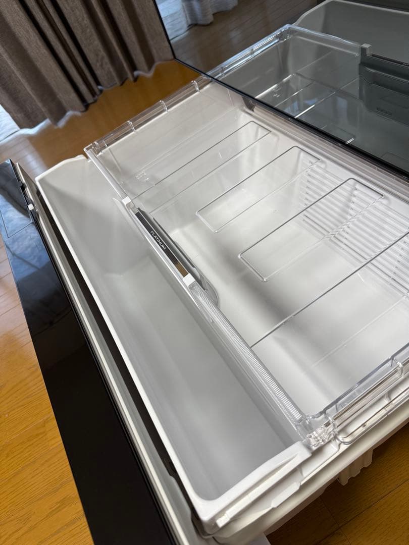 HITACHI 冷蔵庫 615L