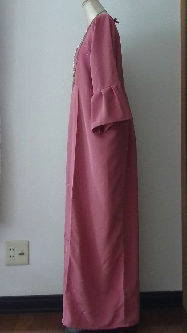 着物リメイクワンピース 色留袖ドレス 蔓花 豪華刺繍