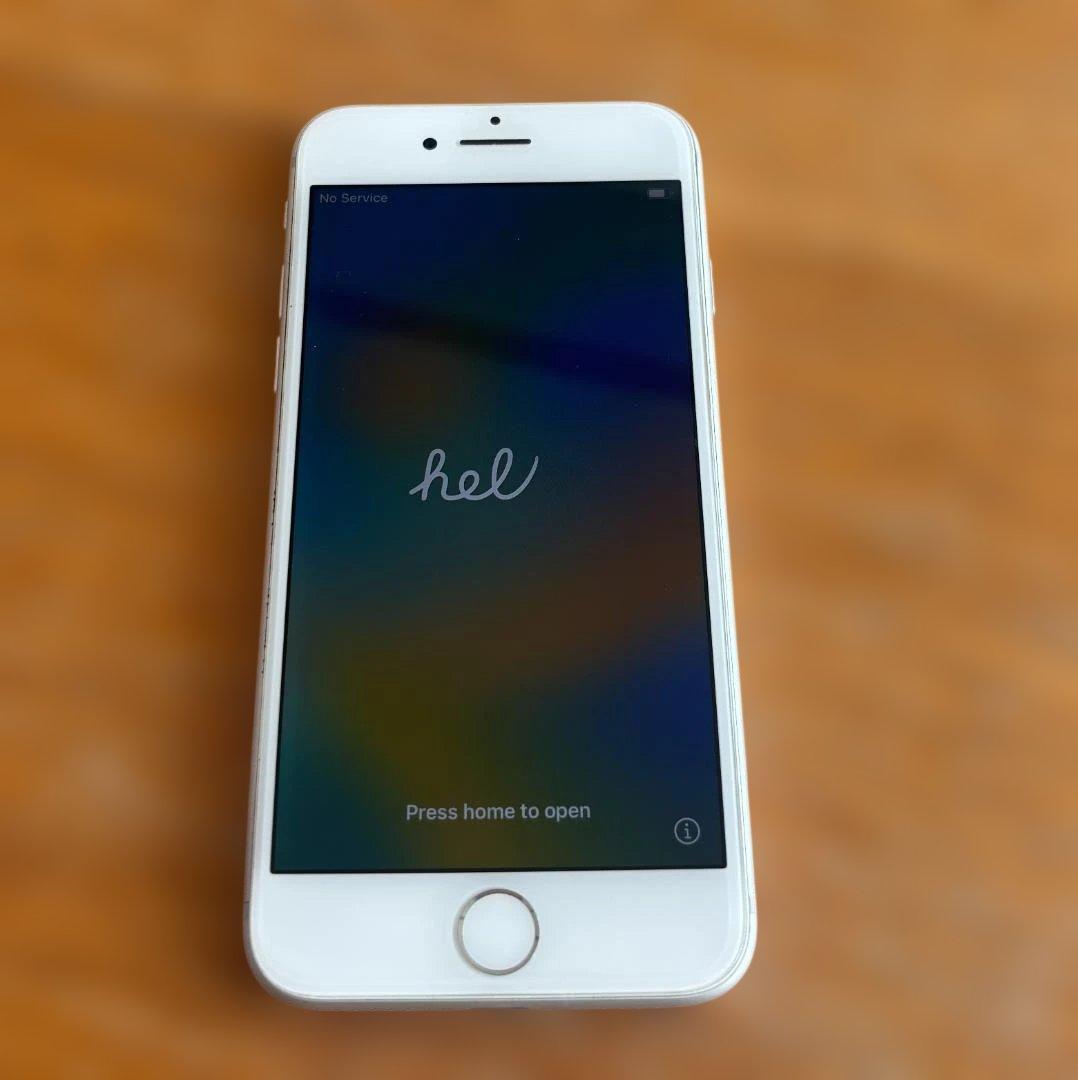 【ジャンク】iPhone 8　64GB　ホワイト　SIMフリー