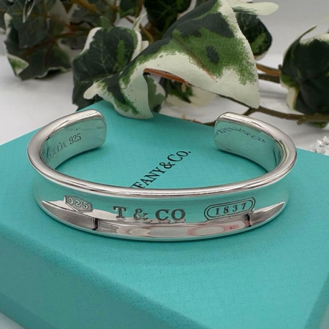 【新品仕上げ済み】ティファニー　 バングル 1837 シルバー