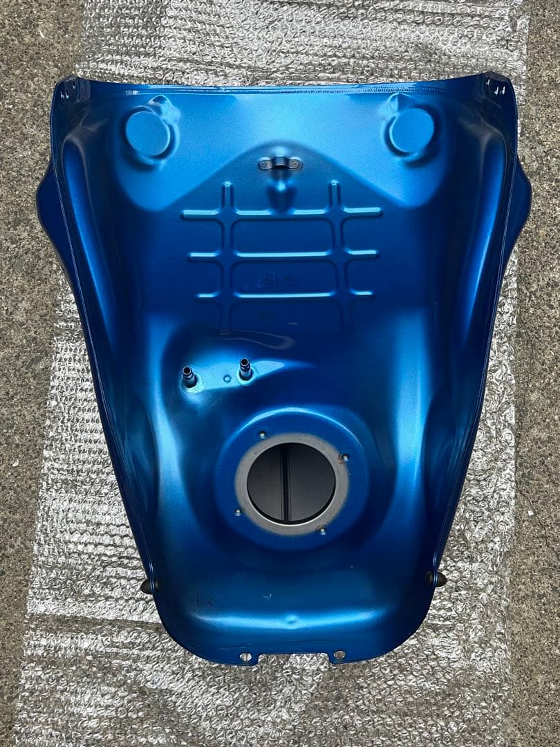 XSR900 純正タンク　2022年式