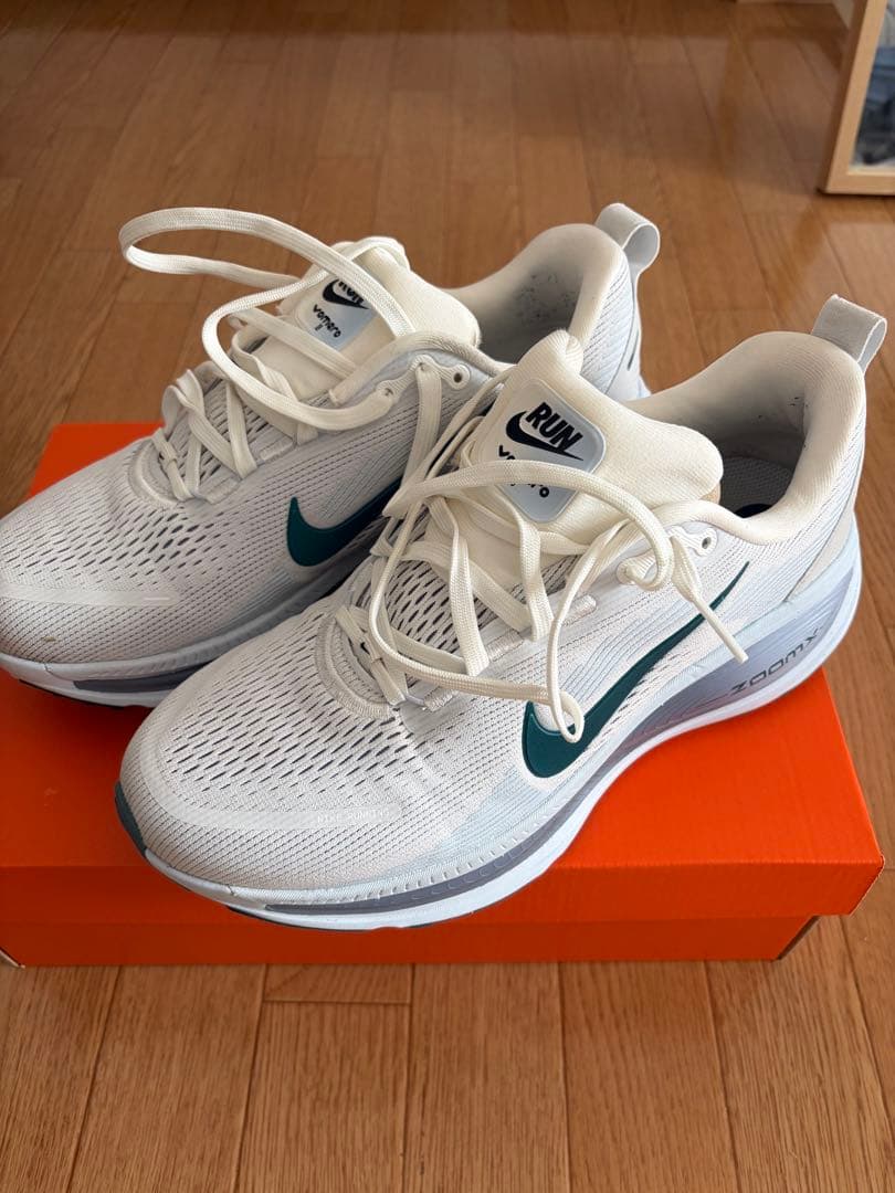 Nike Zoomボメロ18 Women’s 26.5 Men’s 26