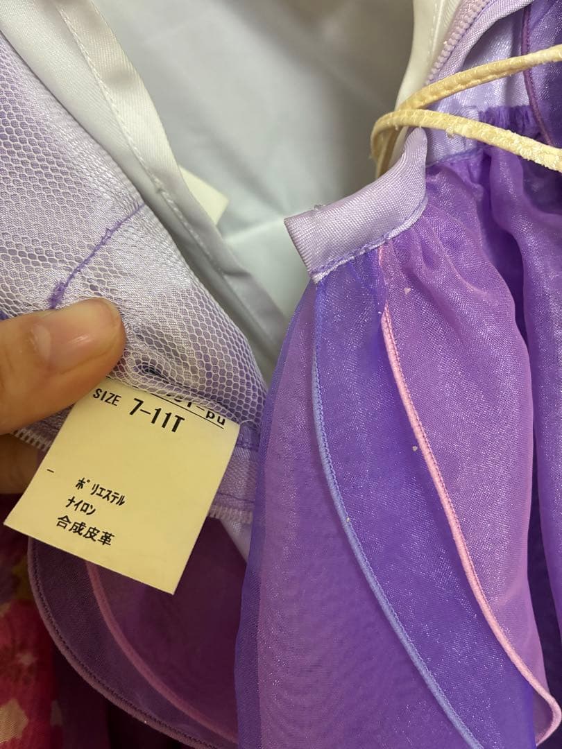 カラードレス 紫 白 フリル　ウェディングドレス　花柄　シュガーケイ？