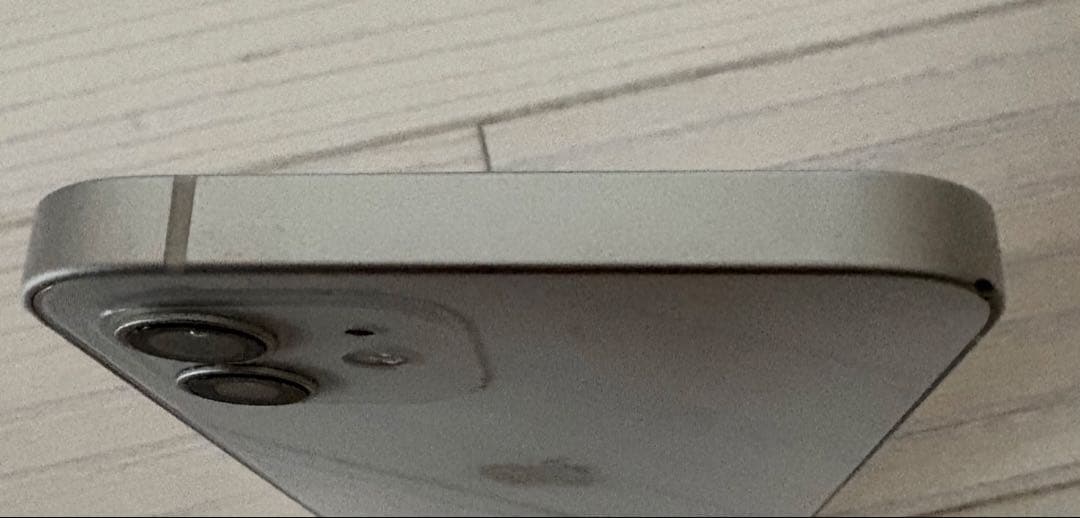 iPhone 12ホワイト64GB