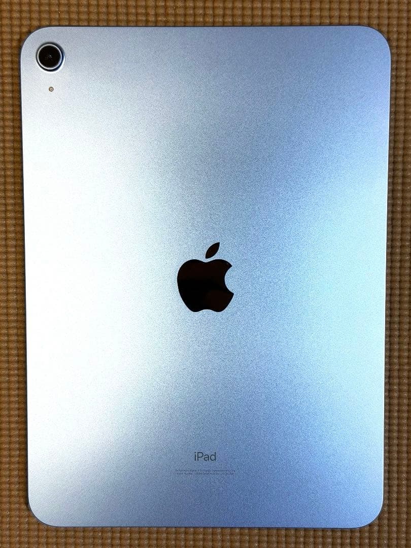 【美品】iPad 第10世代 10.9インチ 64GB ブルー　箱・付属品付き