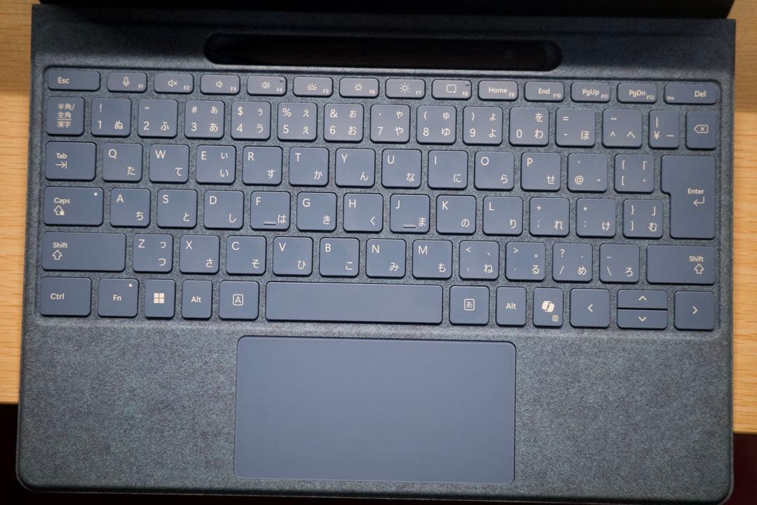 Surface Pro 第11世代 サファイア 有機EL 箱付き