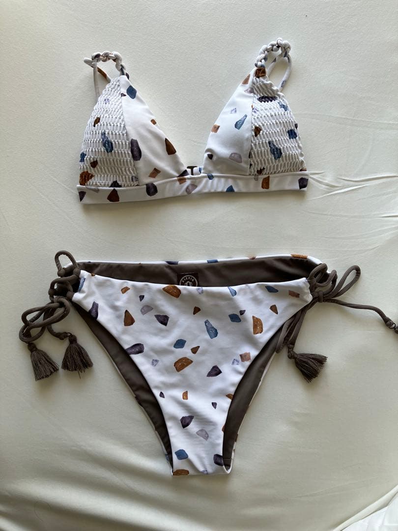 ALEXIASTAM 上S 下M