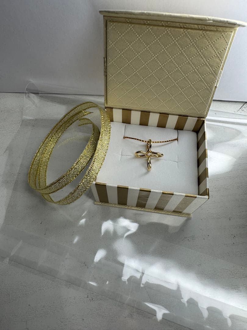 TIFFANY&Co.ティファニー　750 インフィニティクロスペンダントトップ