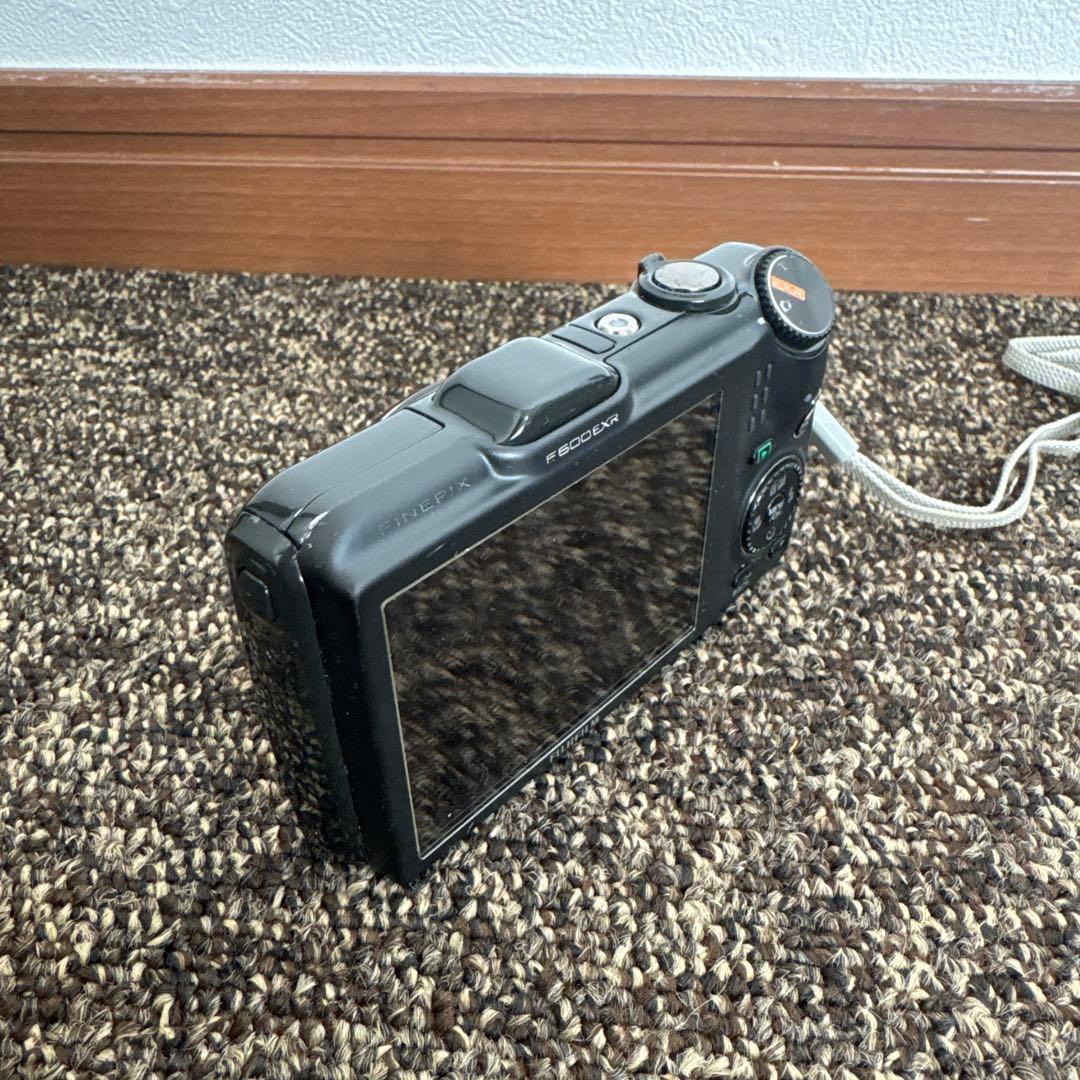 デジタルカメラ FUJIFILM F600EXR