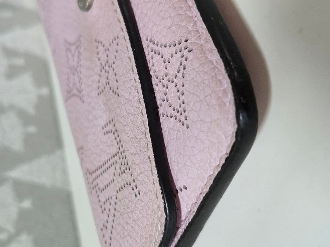 限定色 ルイヴィトン ポルトカルト レクトヴェルソ マヒナ カードケース