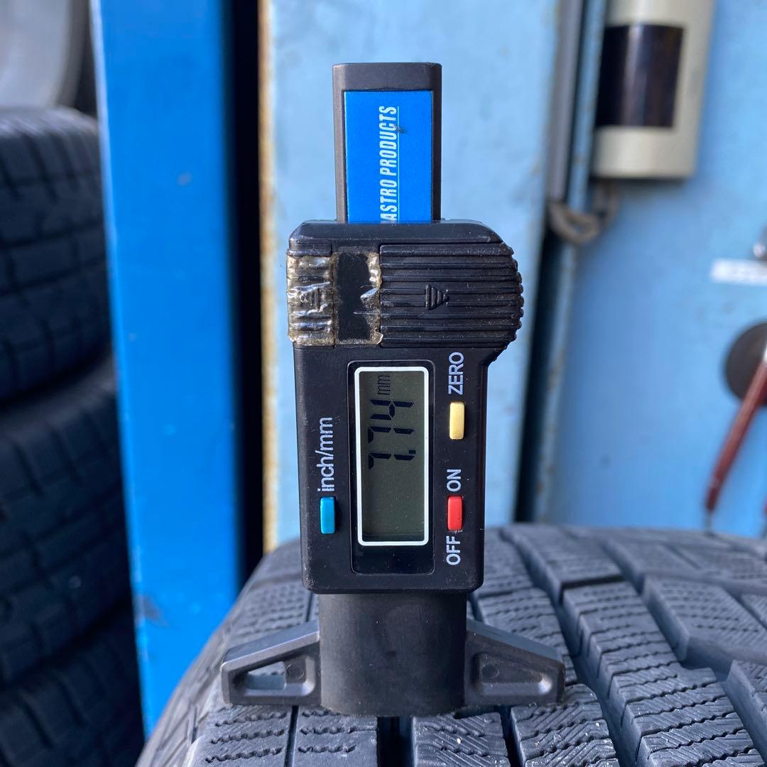 バリ溝ヨコハマスタッドレスセット215/65R16アルファード、ヴェルファイア