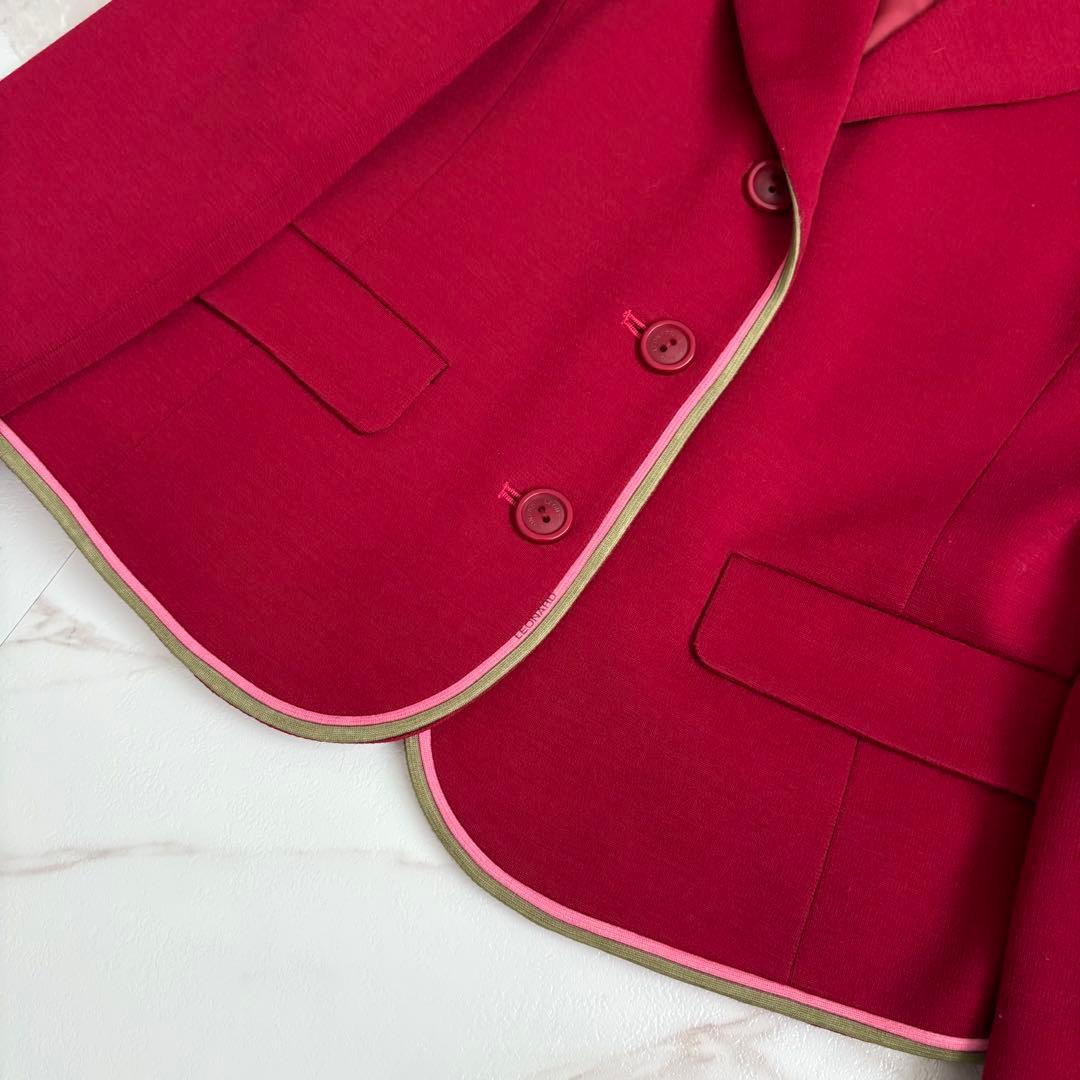 美品◆レオナール トリム デザイン テーラード ジャケット 赤 花柄 L