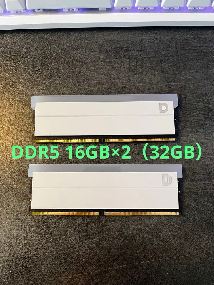 DDR5メモリD5D6000-16G2A1-RGB-WH 16GB×2枚（32）