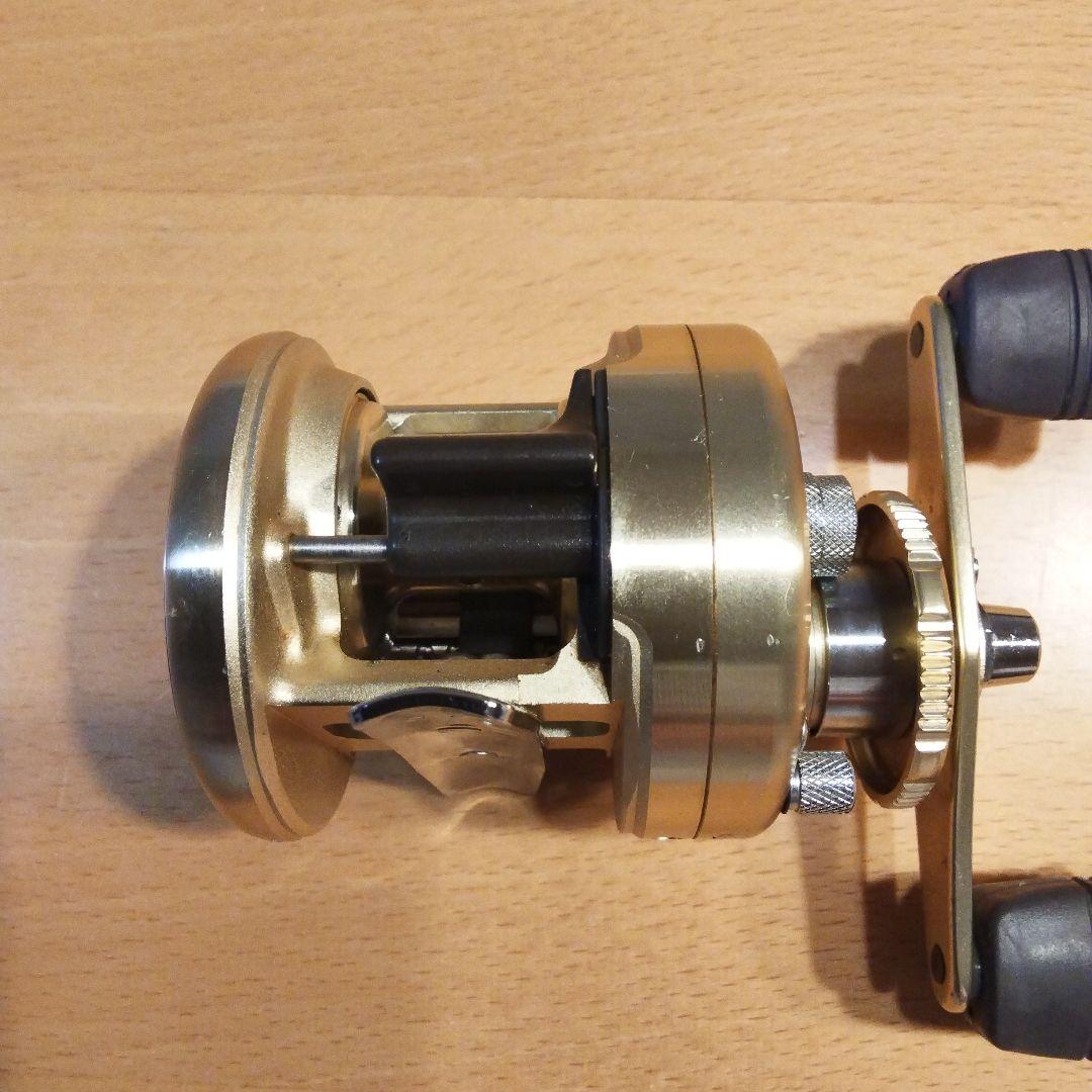 シマノ カルカッタ チヌ1000