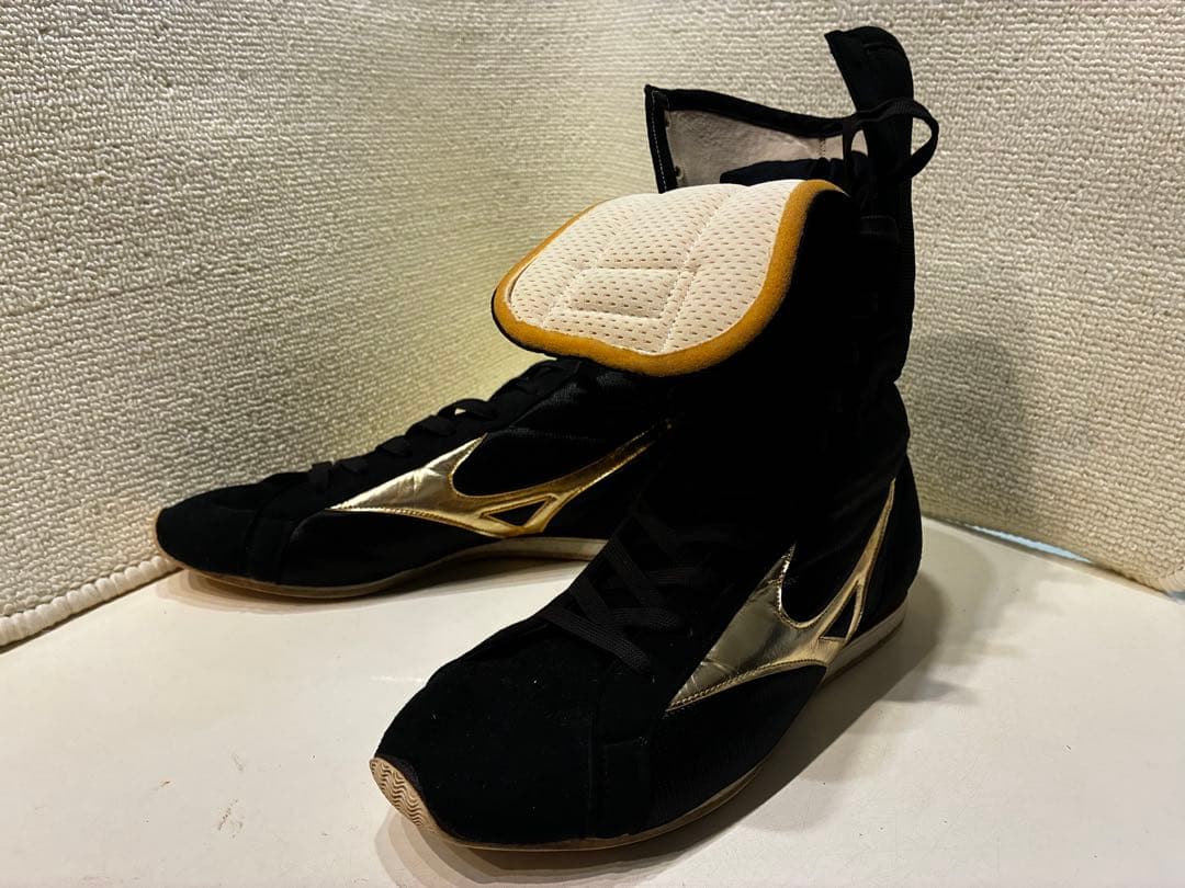 Mizuno ボクシングシューズ 黒/金 ハイカット