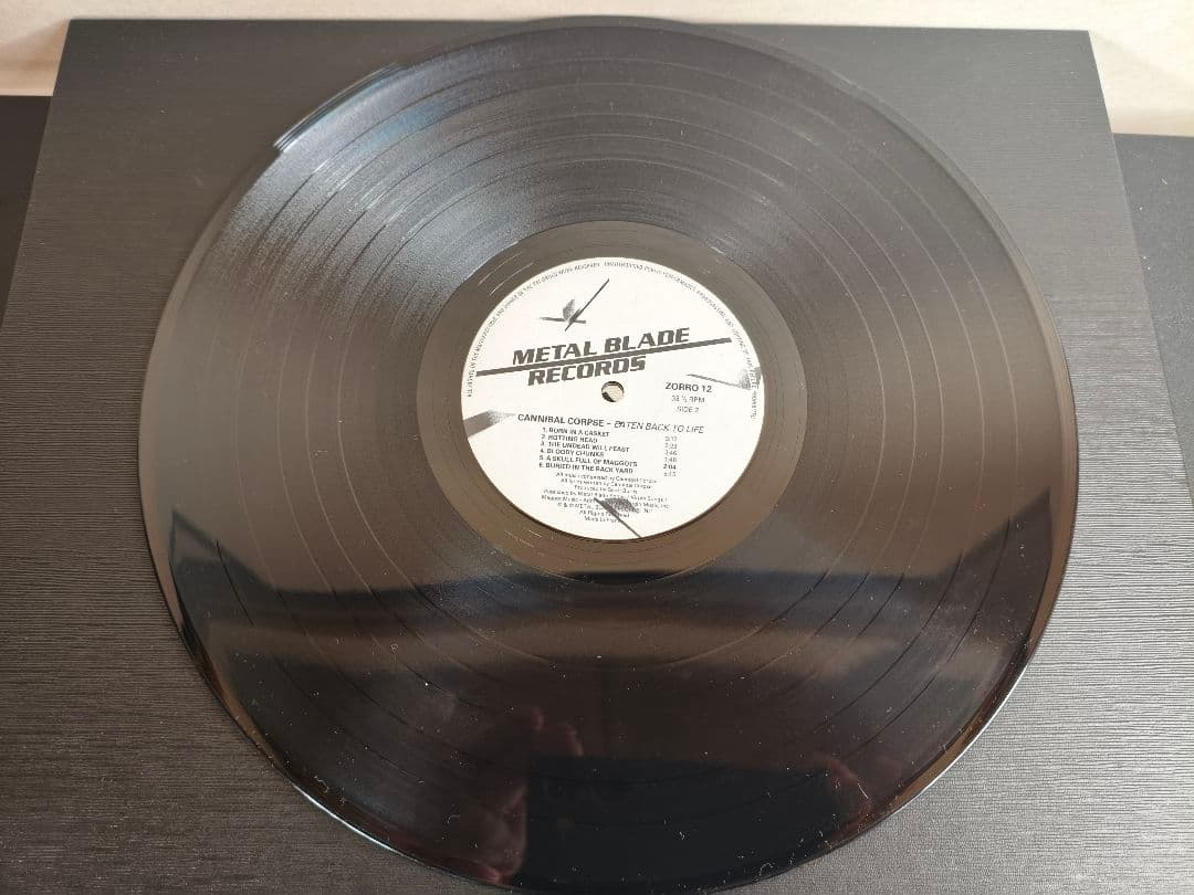 90年UK Cannibal Corpse Eaten Back to Life