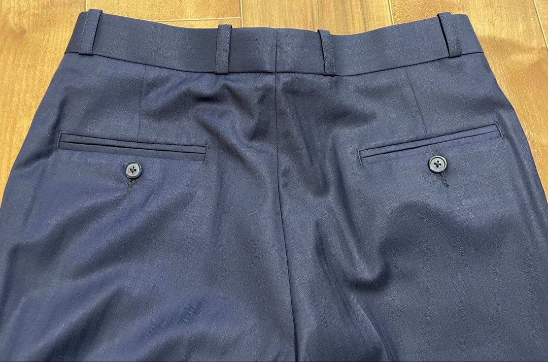 【未使用】高級感あるネイビーシャドーストライプ　オーダースーツ　紺　無地