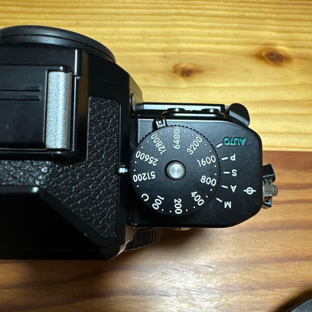Nikon zf 本体　箱付き　ショット数4500枚