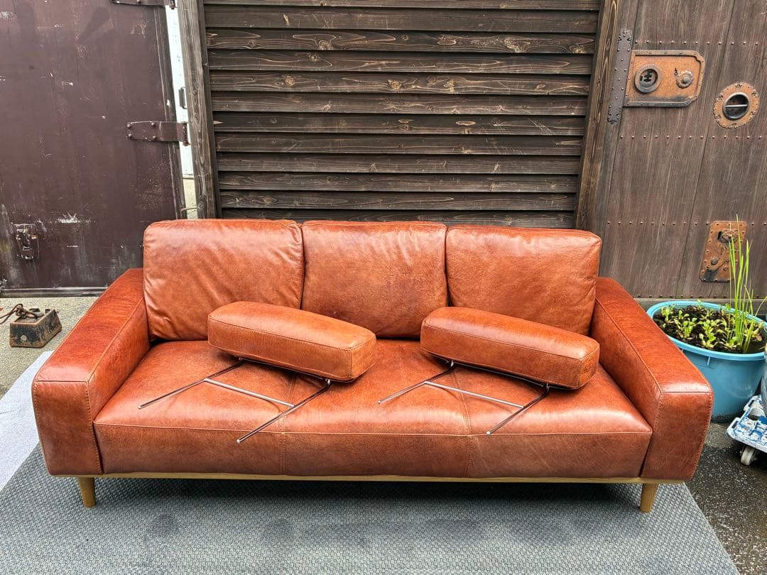 unico　SUABI　スアビ　3シーター　レザーソファ　仙台　宮城