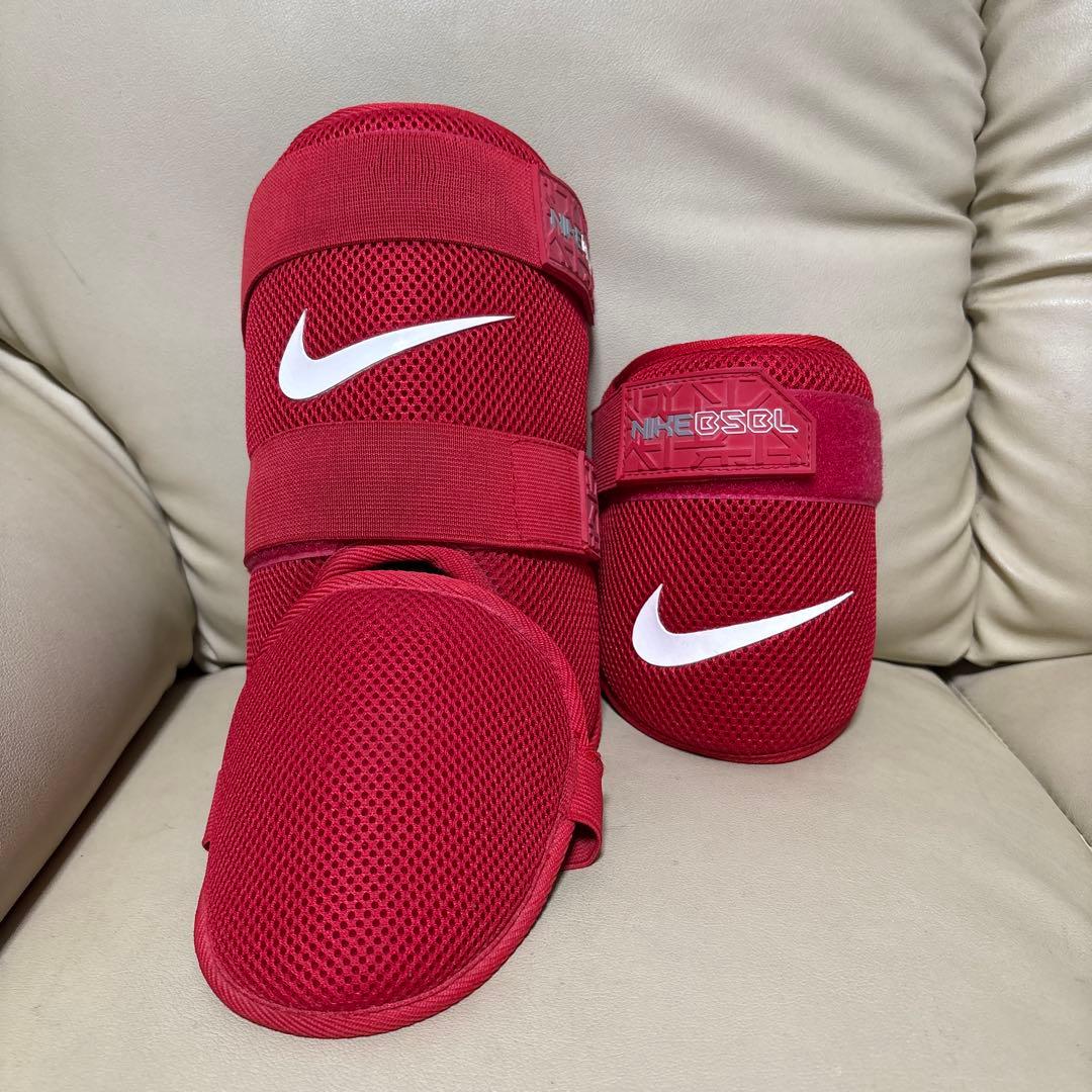 Nike エルボーガード、フットガードレッド