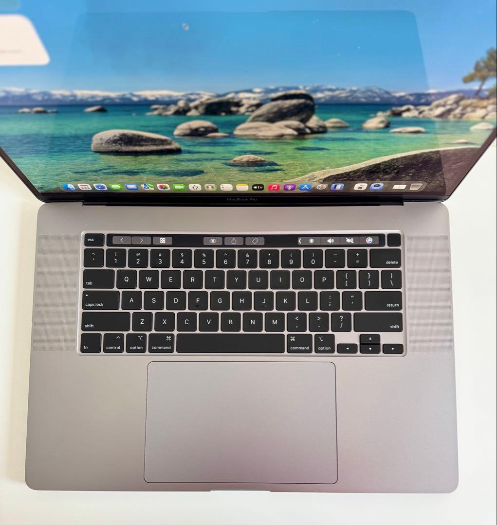美品 Macbook Pro 2019 16インチ 永年版office