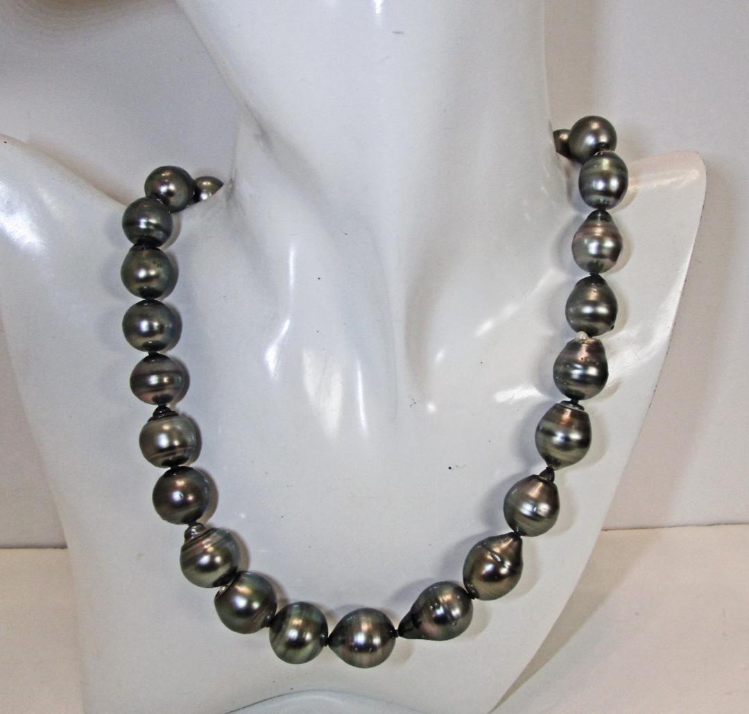 セール☆極美品☆特大 黒蝶本真珠ネックレス １２.１-１４.３ミリ