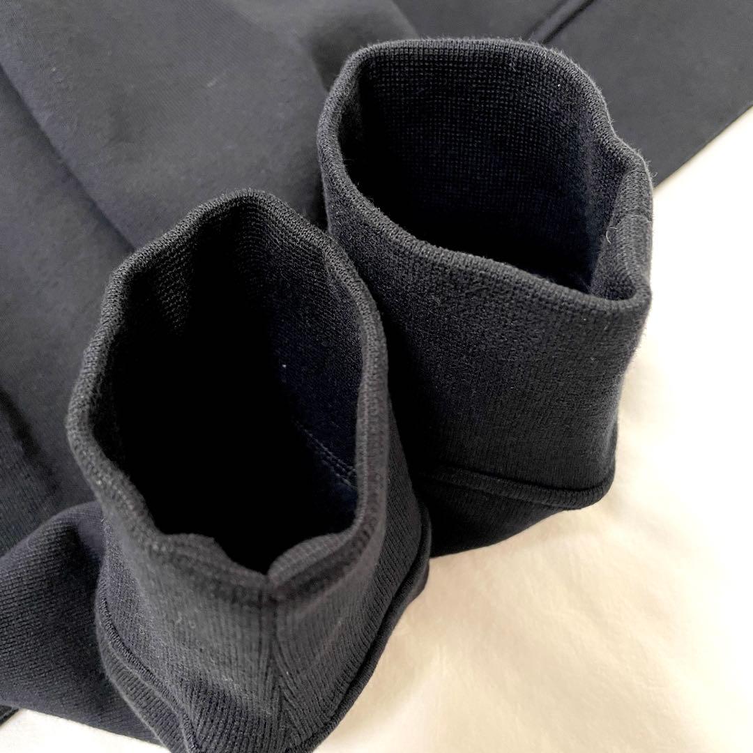 ■美品■ヌメロヴェントゥーノ N゜21　イタリア製　クルーネックスウェット　黒