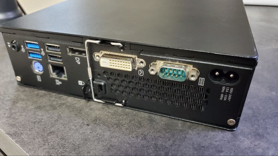 ミニPC FUJITSU ESPRIMO Q556/M i7-6700T 16GB