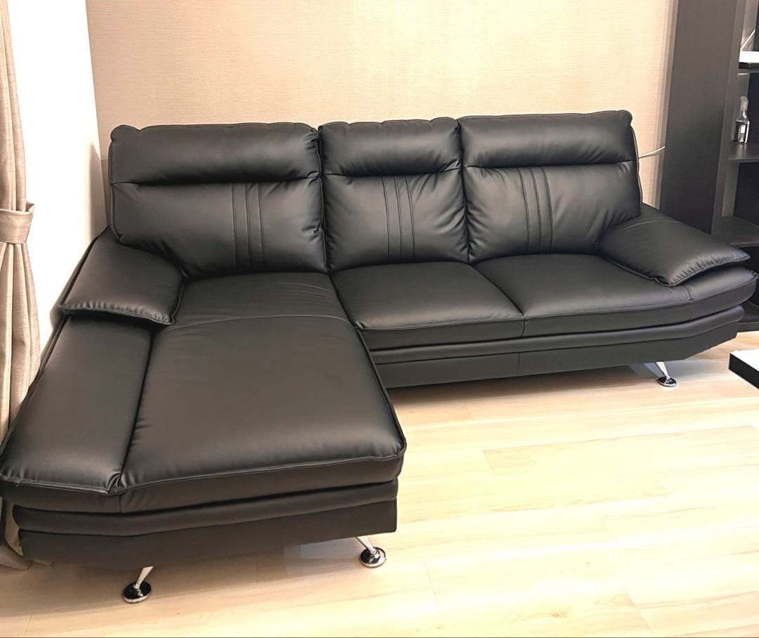 ★美品★3人用L型ソファ (2.32m×1.63m),汚れがつきにくいレザー