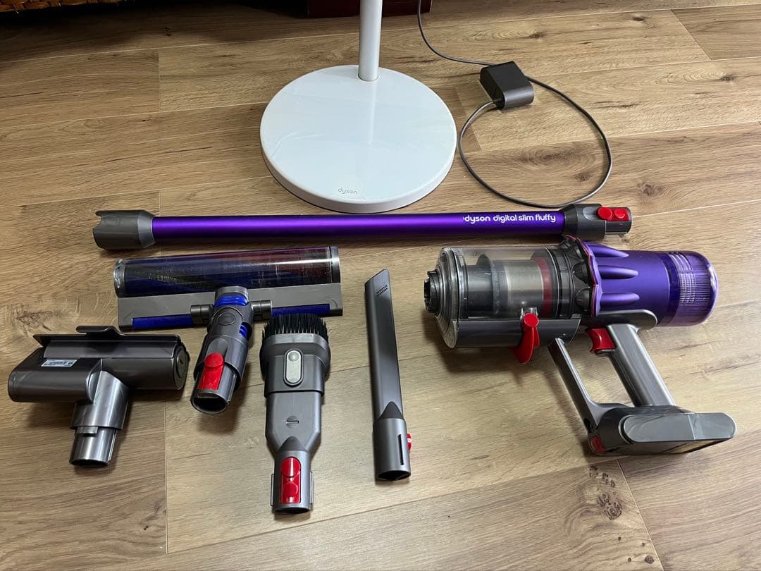 完動品 ダイソン スティッククリーナー 充電スタンドセット　SV18