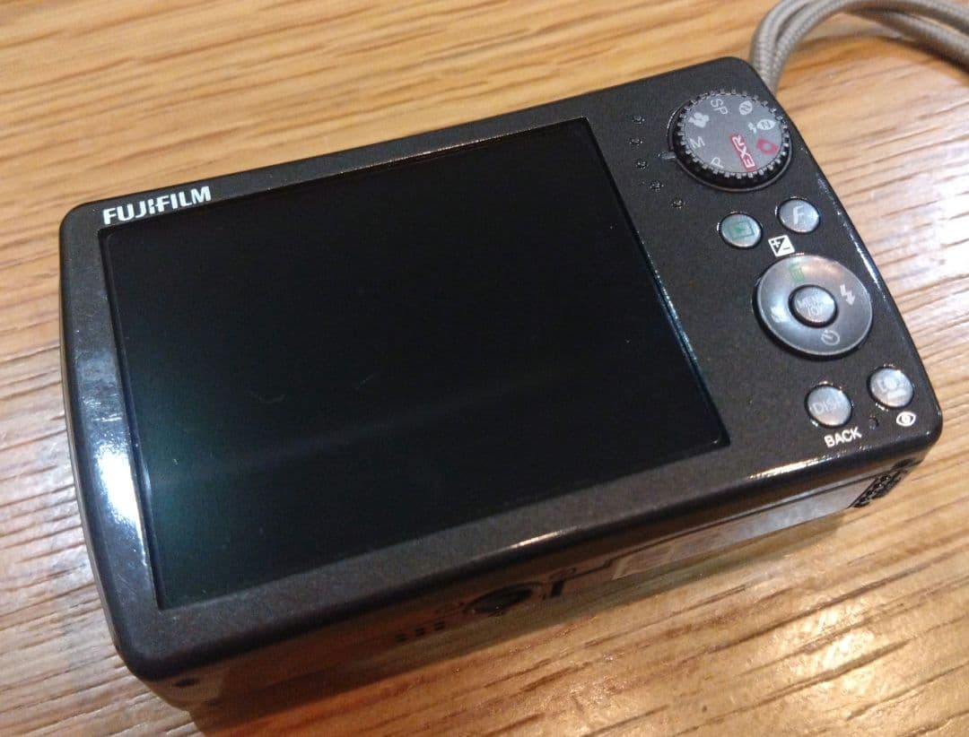 フジフィルム　FUJIFILM FinePix F200EXR ブラック