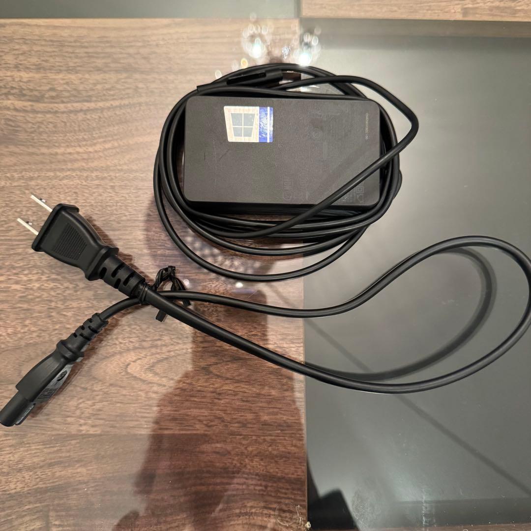 【美品】Surface Laptop2 13.5インチ プラチナ 256GB