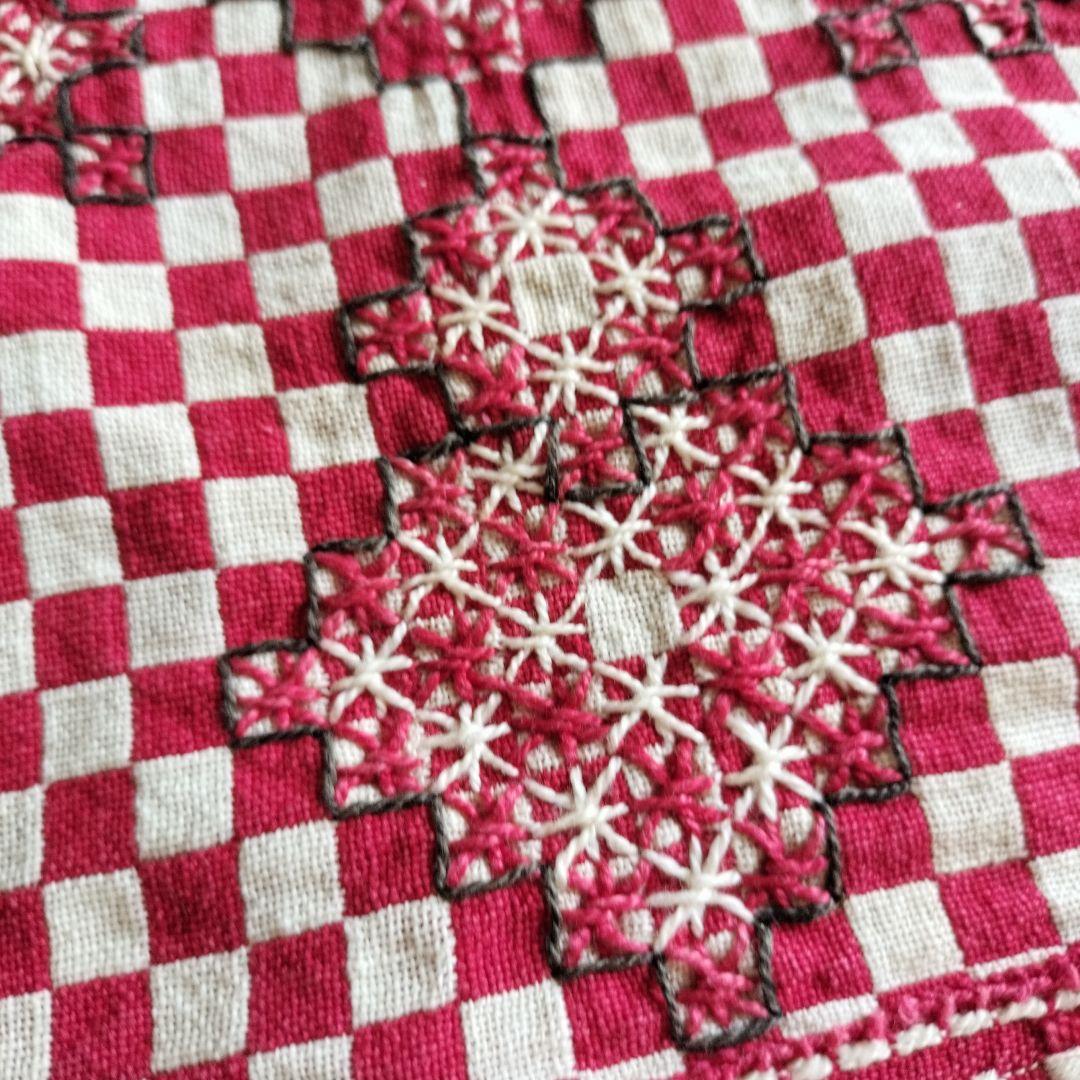 【roseさま】東欧　アンティーク　Red刺繍