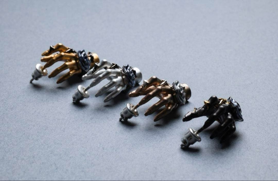 HAZAMA ピアス Adoコラボ