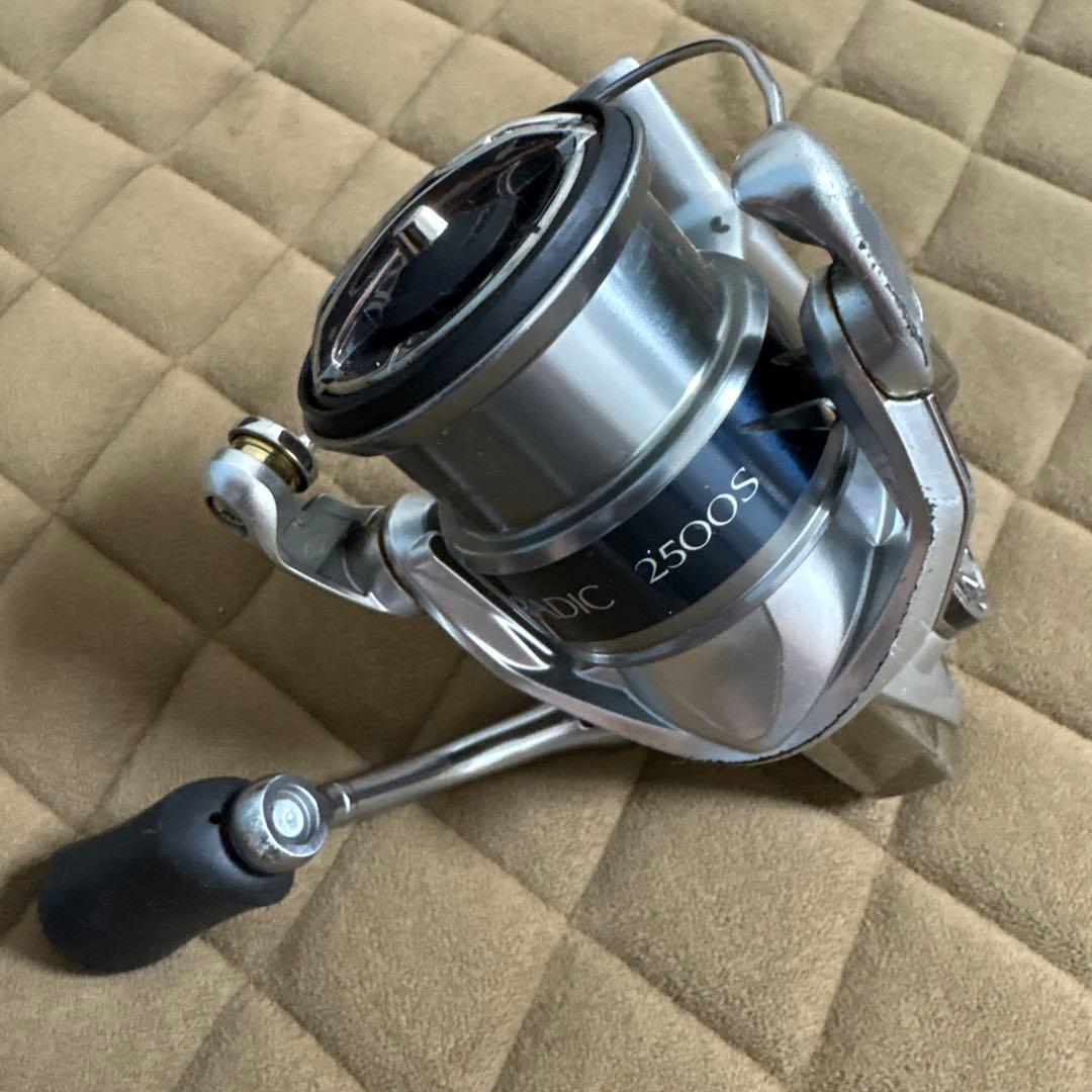 SHIMANO ストラディック2500HGS-Kスピニングリール