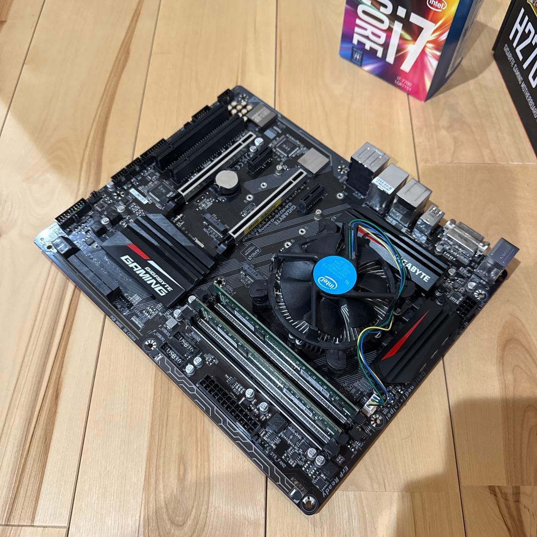 マザーボード、CPU、メモリセット(Core i7 7700 32GB)