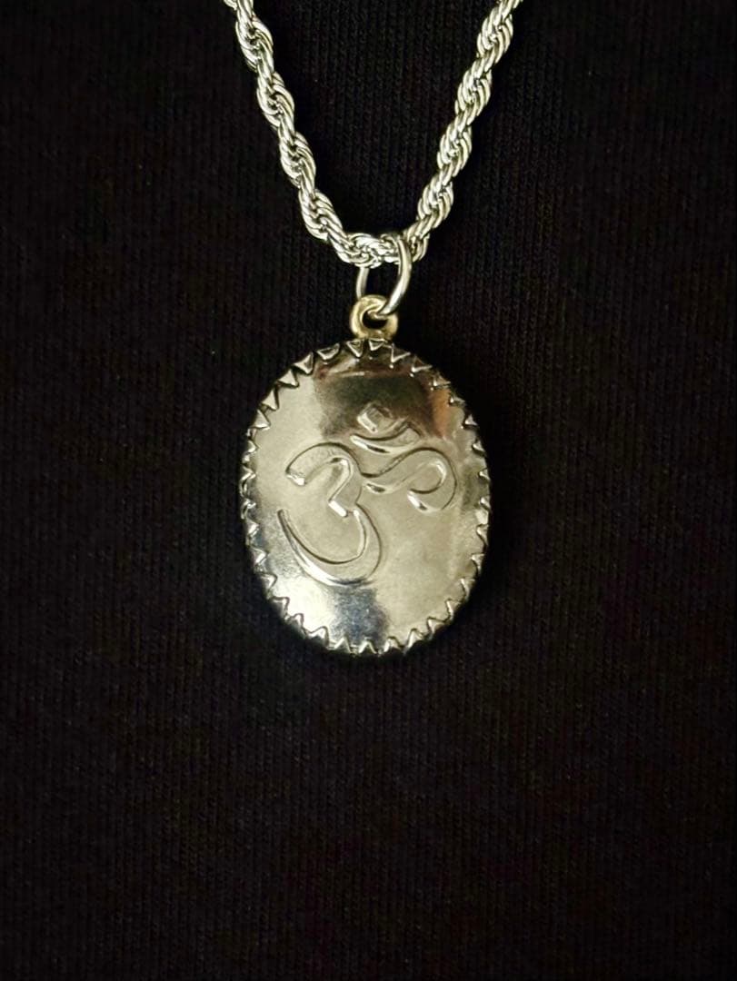 【レア柄】藤井風さん　シヴァ神《レッド》オームペンダント⭐︎おまけつき