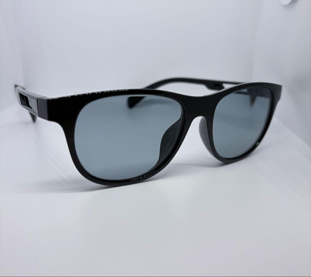 TALEX イーズブルー ノンブランド枠 ウェリントン型　偏光サングラス