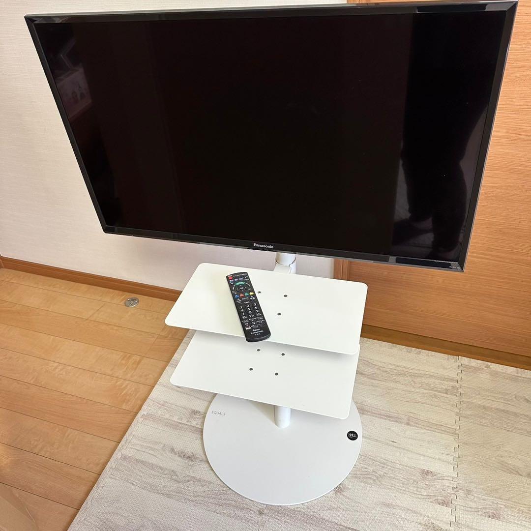 Panasonic パナソニック　TH-32F300 スタンド付き　2018年