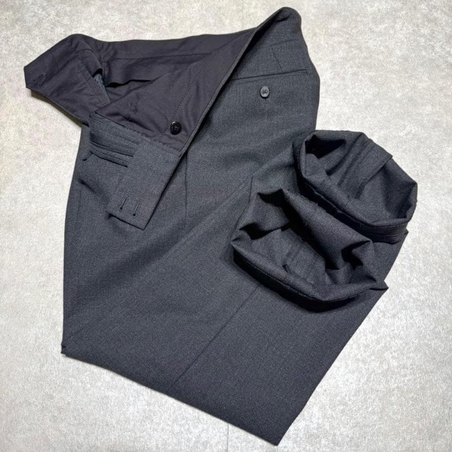 ユニバーサルランゲージ ×カノニコ グレー ダブルブレスト スーツ