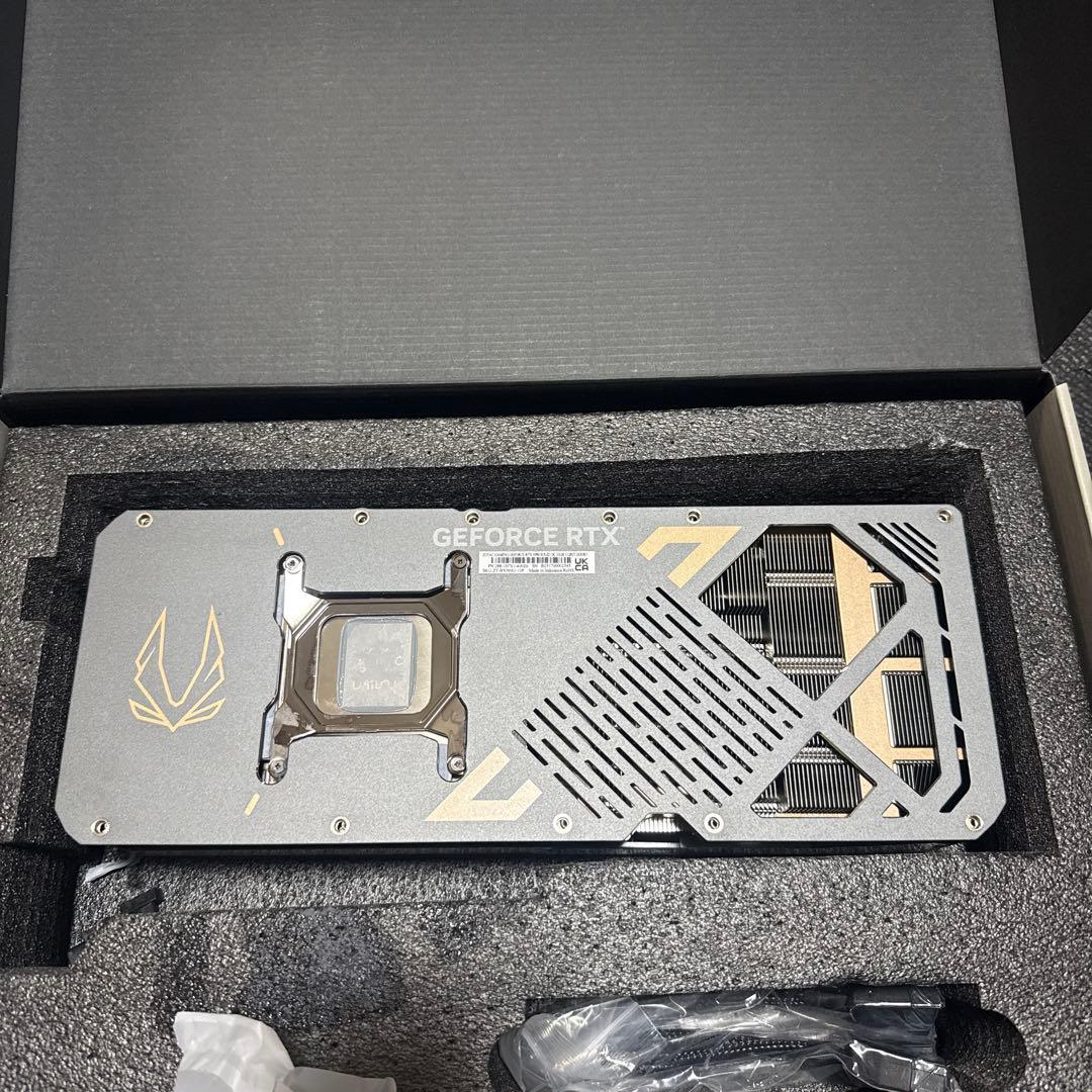 ZOTAC GeForce RTX 5090 のシンクのみ 基板（PCB）なし