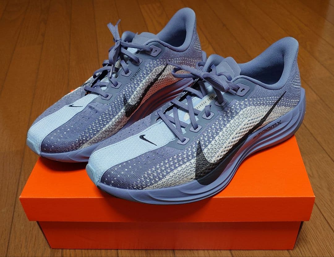 NIKE ランニングシューズ 　ペガサスプラス　28.5センチ