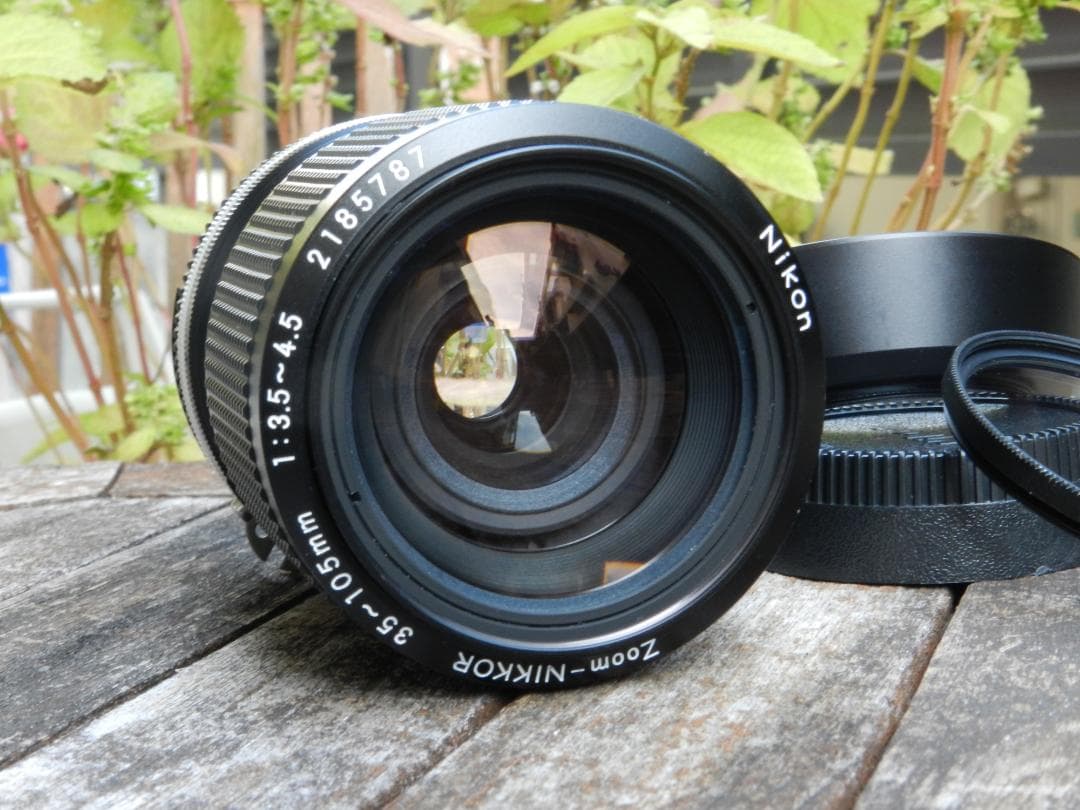 極美品　Nikon Zoom-Nikkor 35-105mm f/3.5-4.5
