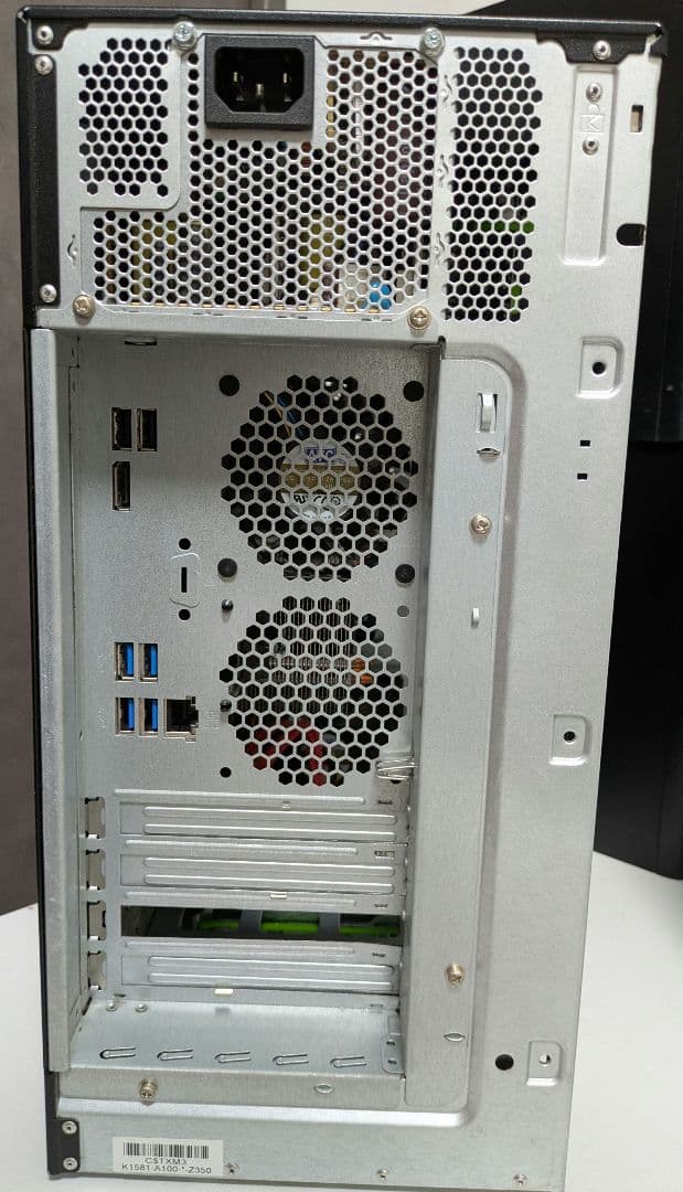 Fujitsu PRIMERGY TX1310 M3 サーバー