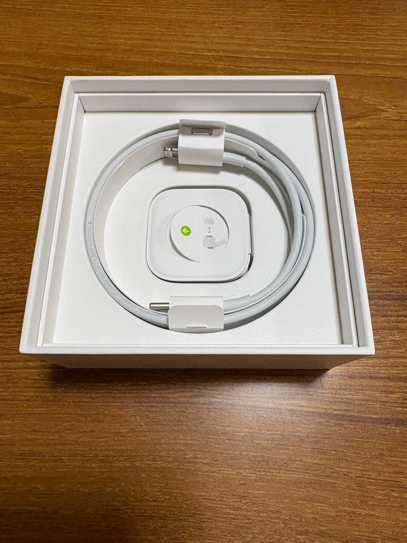 初代　★ AirPods Pro ★ Apple