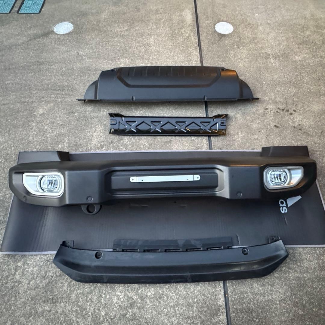 JEEP ラングラー JL 純正 フロントバンパー フォグ・センサー有り