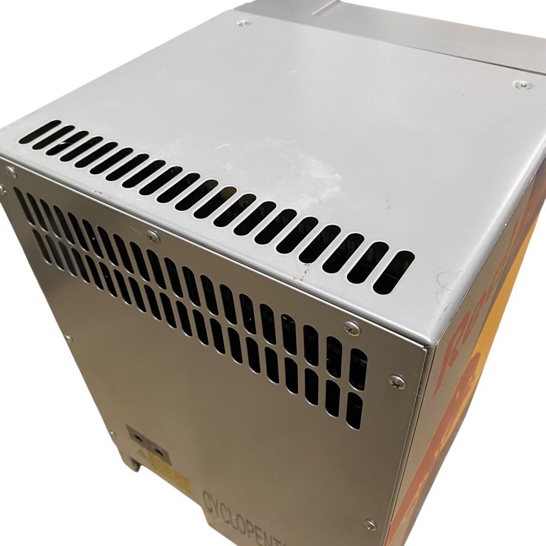 【ほぼ未使用】【希少非売品】Red Bull 冷蔵庫 小型冷蔵庫 ショーケース